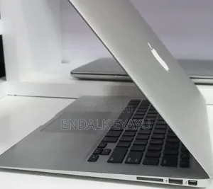 New Laptop Apple MacBook Air 2017 8GB Intel Core i7 SSD 128GB