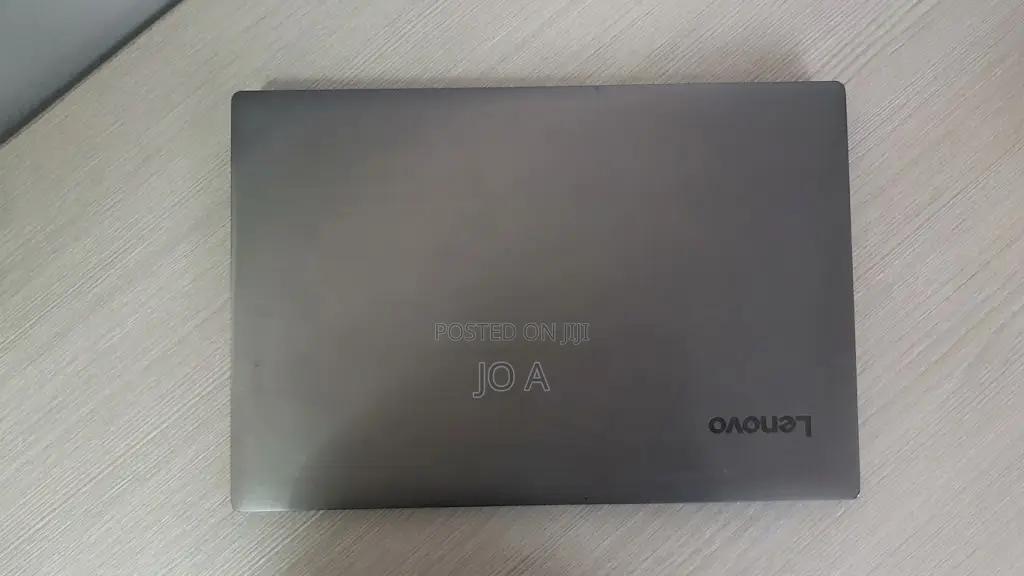 Laptop Lenovo V330 8GB Intel Core i7 HDD+SSD 1T