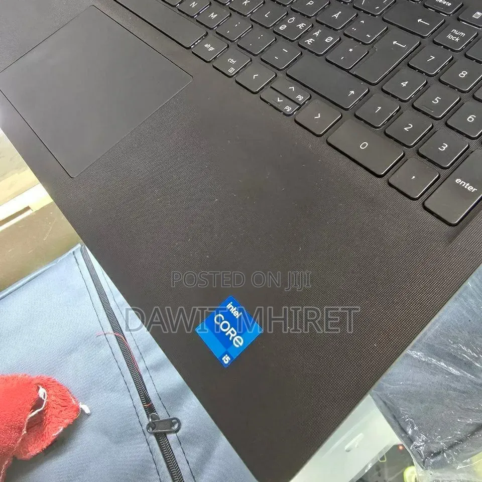 New Laptop Dell Vostro V13 16GB Intel Core i5 SSD 512GB