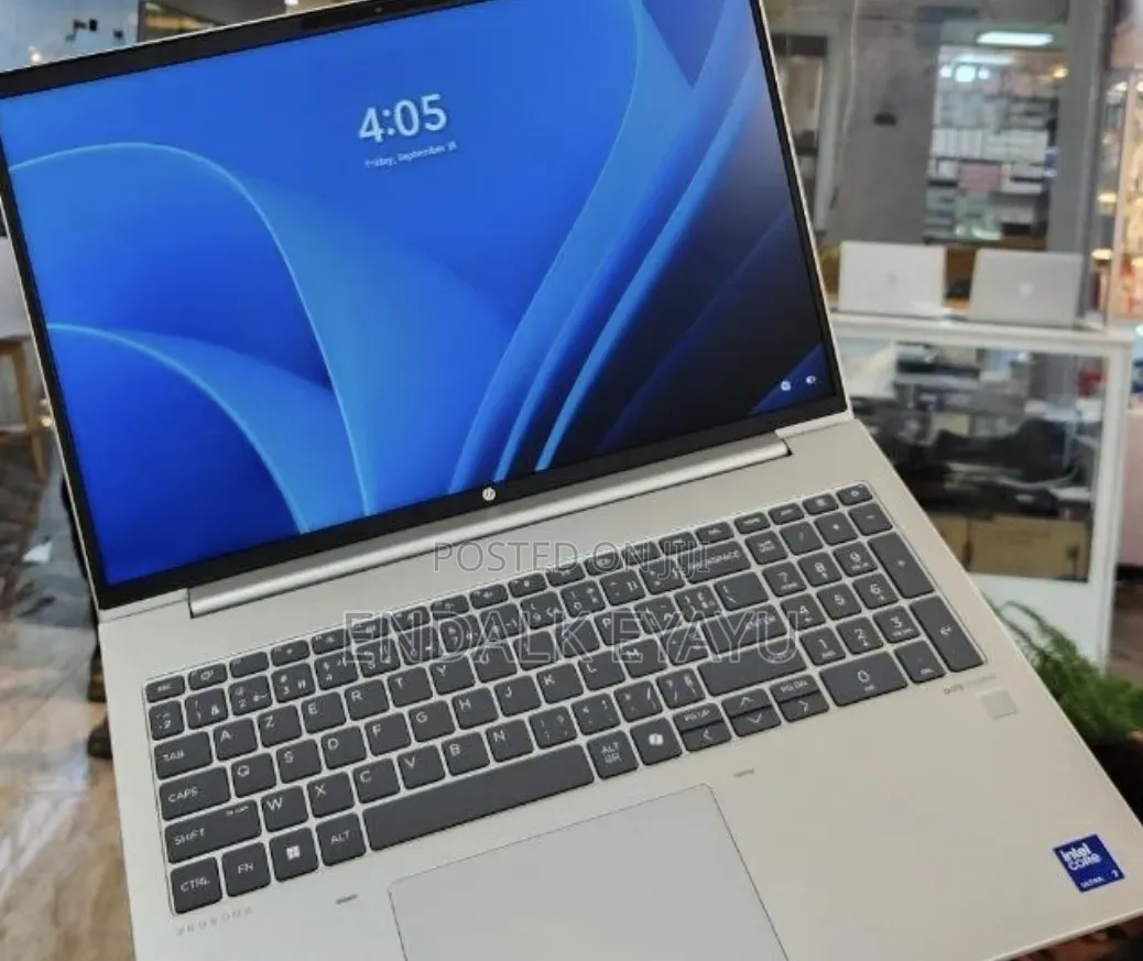 New Laptop HP ProBook 460 G11 16GB Intel Core Ultra 7 SSD 512GB