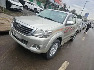 Toyota Hilux 2012