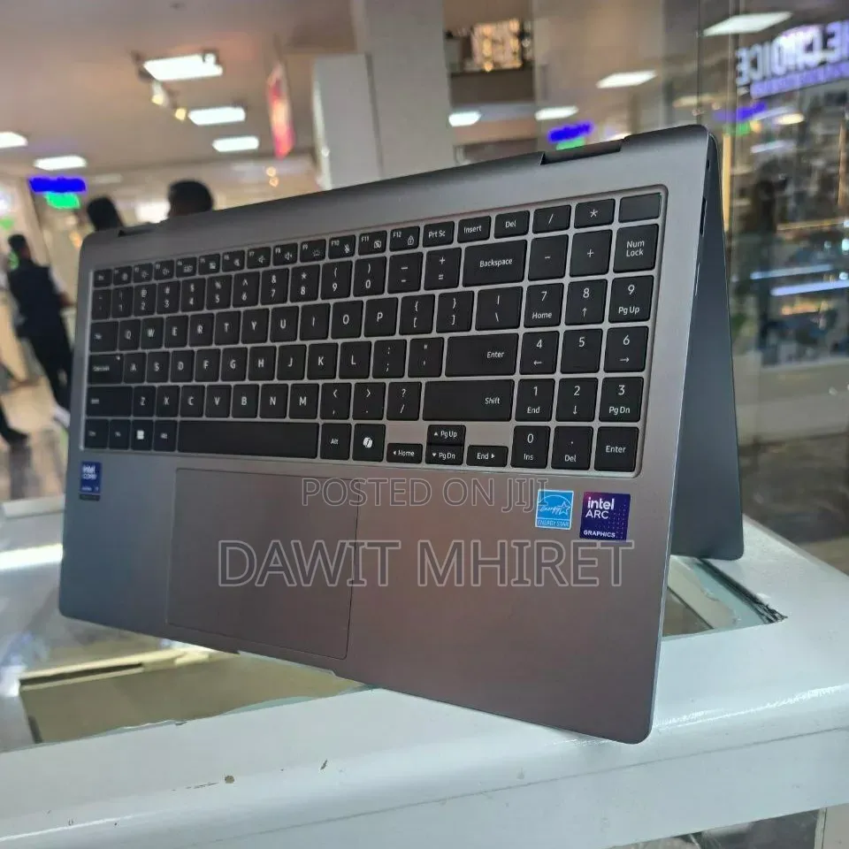 New Laptop Samsung Galaxy Book6 Ultra 16GB Intel Core Ultra 7 SSD 512GB