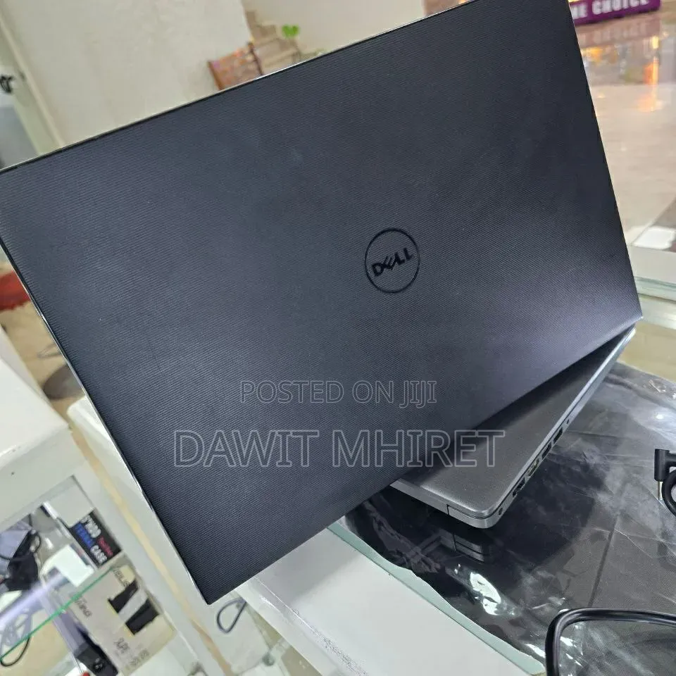 New Laptop Dell XPS 15 4GB Intel Core i5 HDD 1T