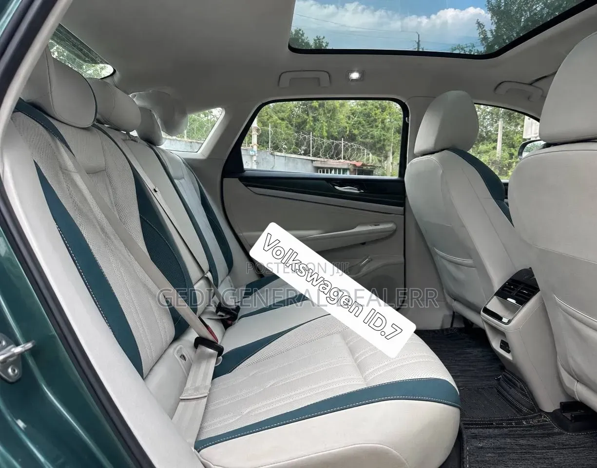 Volkswagen ID.7 2025 Green
