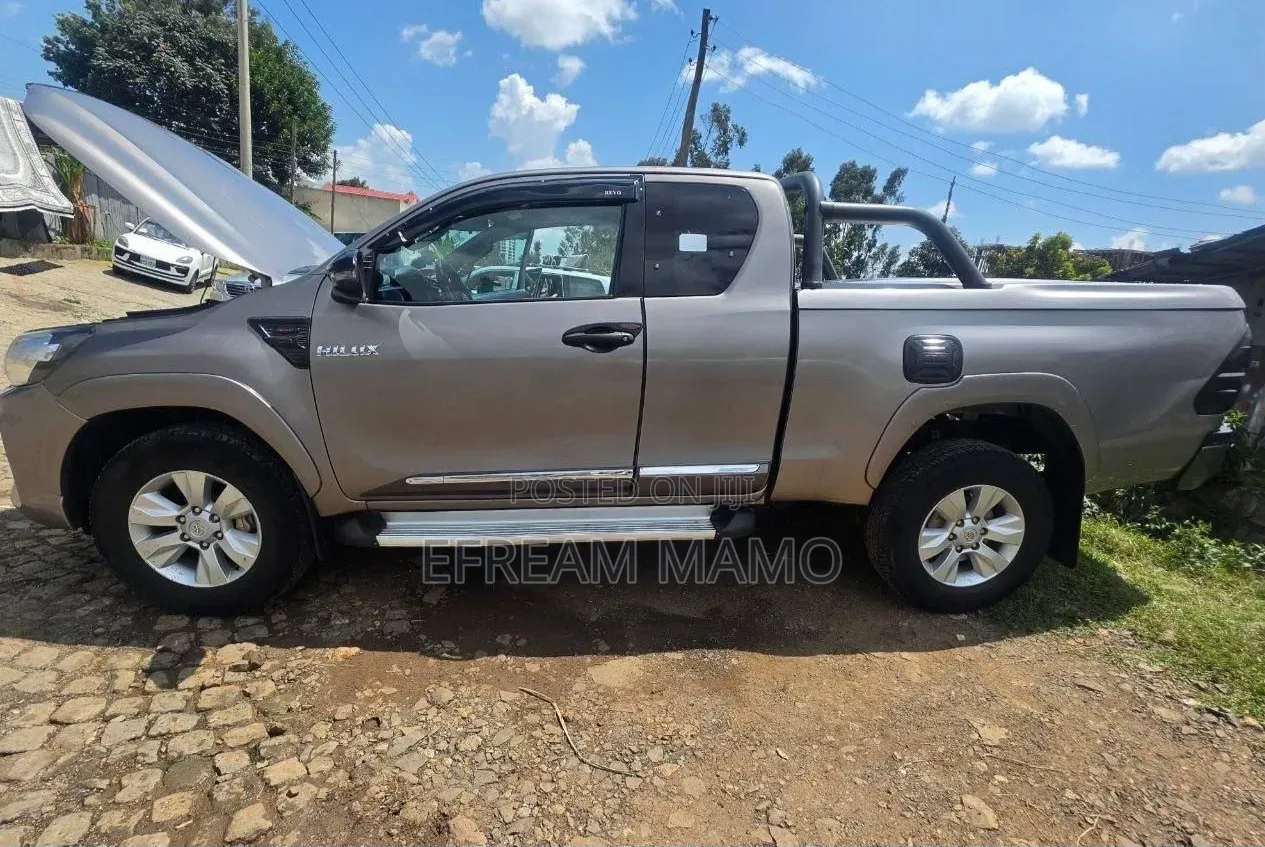 Toyota Hilux 2020