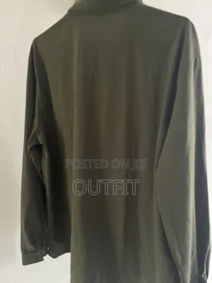 Casual Minimalist Mens Shirt