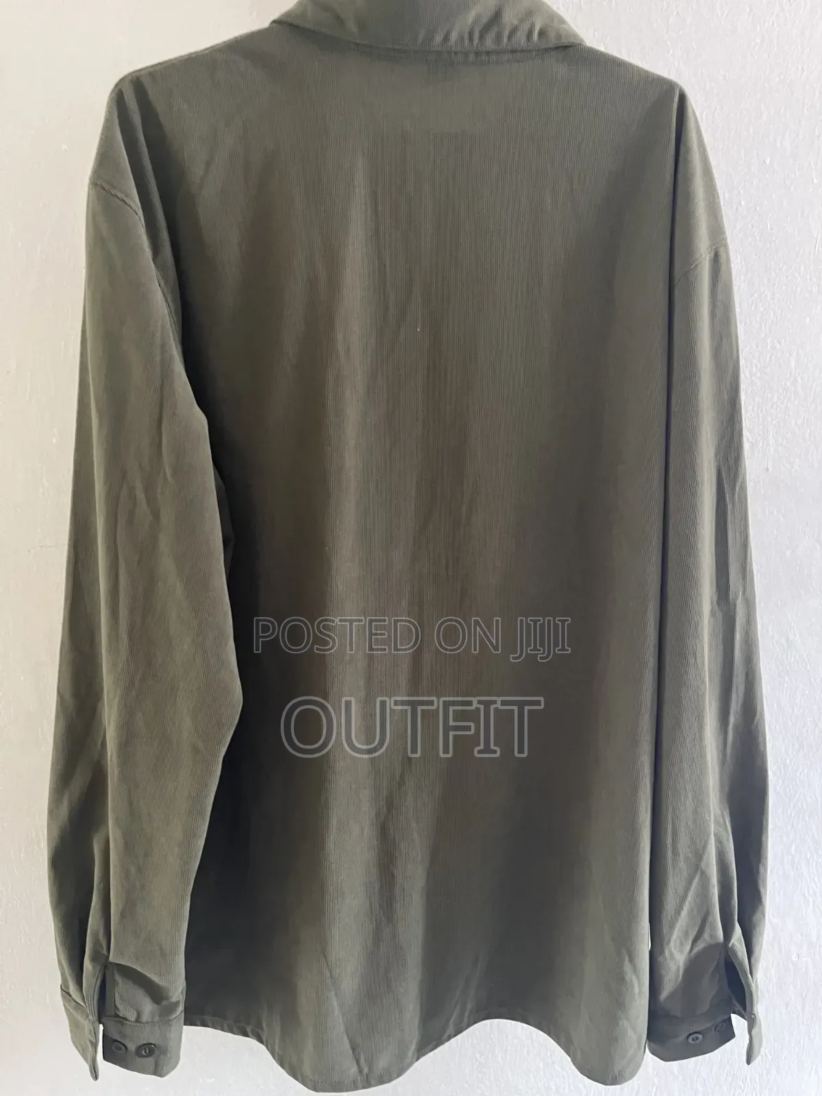 Casual Minimalist Mens Shirt