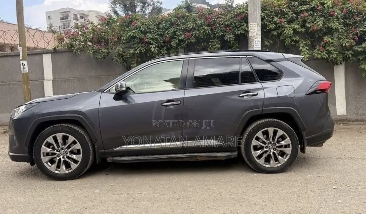 Toyota RAV4 2021