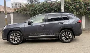 Toyota RAV4 2021