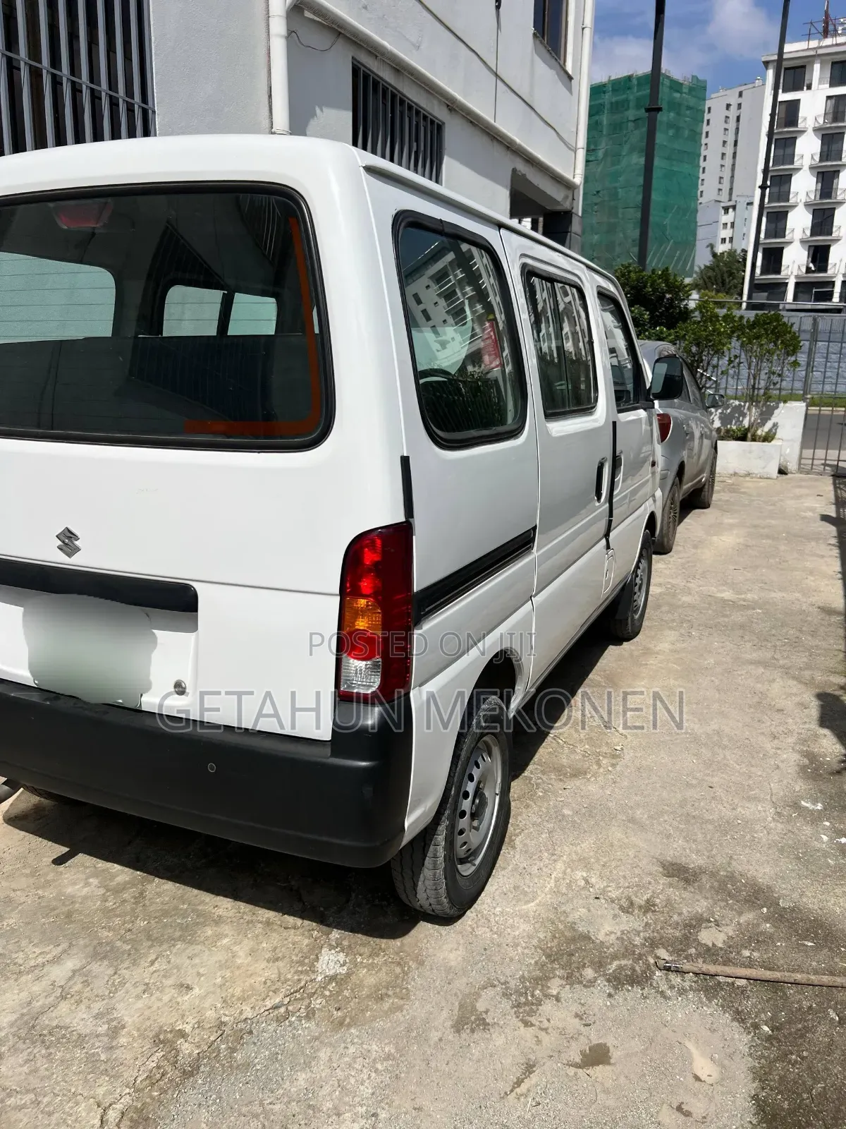 Suzuki Eeco 2024 White