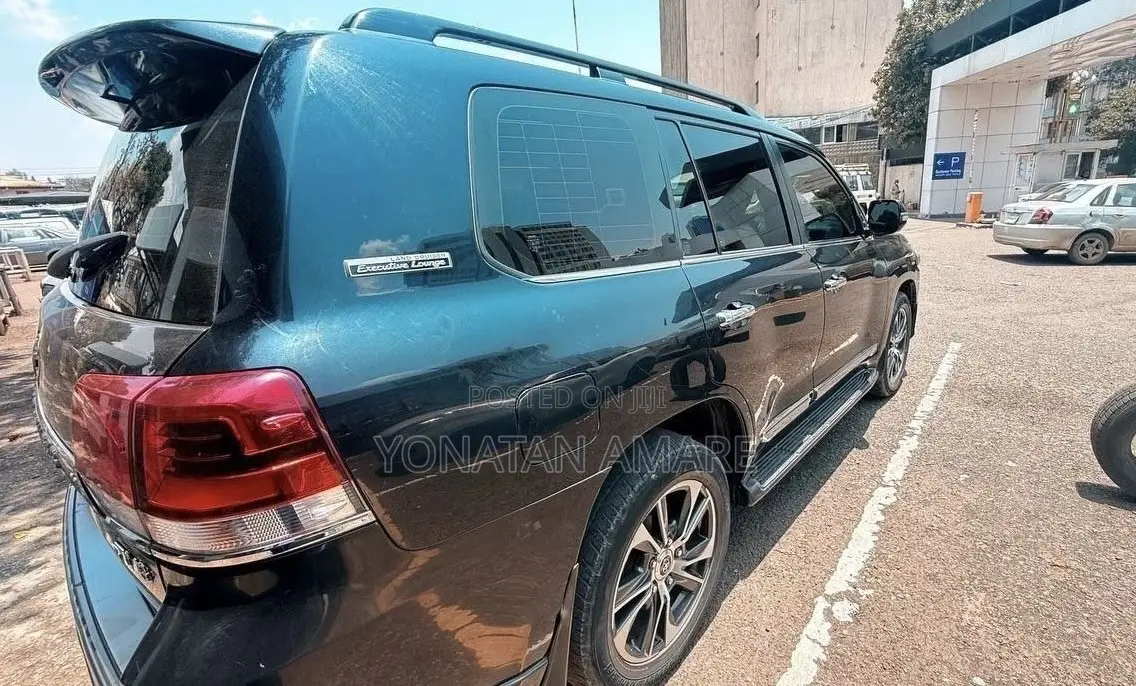 Toyota Land Cruiser 4.5 V8 VXR 2020 Black