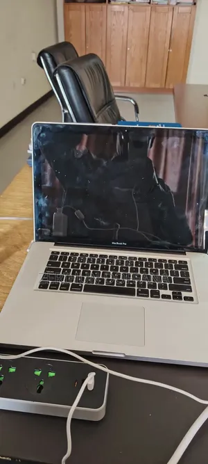 Laptop Apple MacBook Pro 2011 4GB Intel Core i7 HDD 750GB