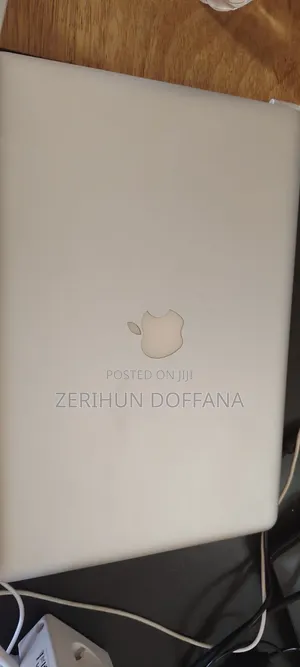 Laptop Apple MacBook Pro 2011 4GB Intel Core i7 HDD 750GB