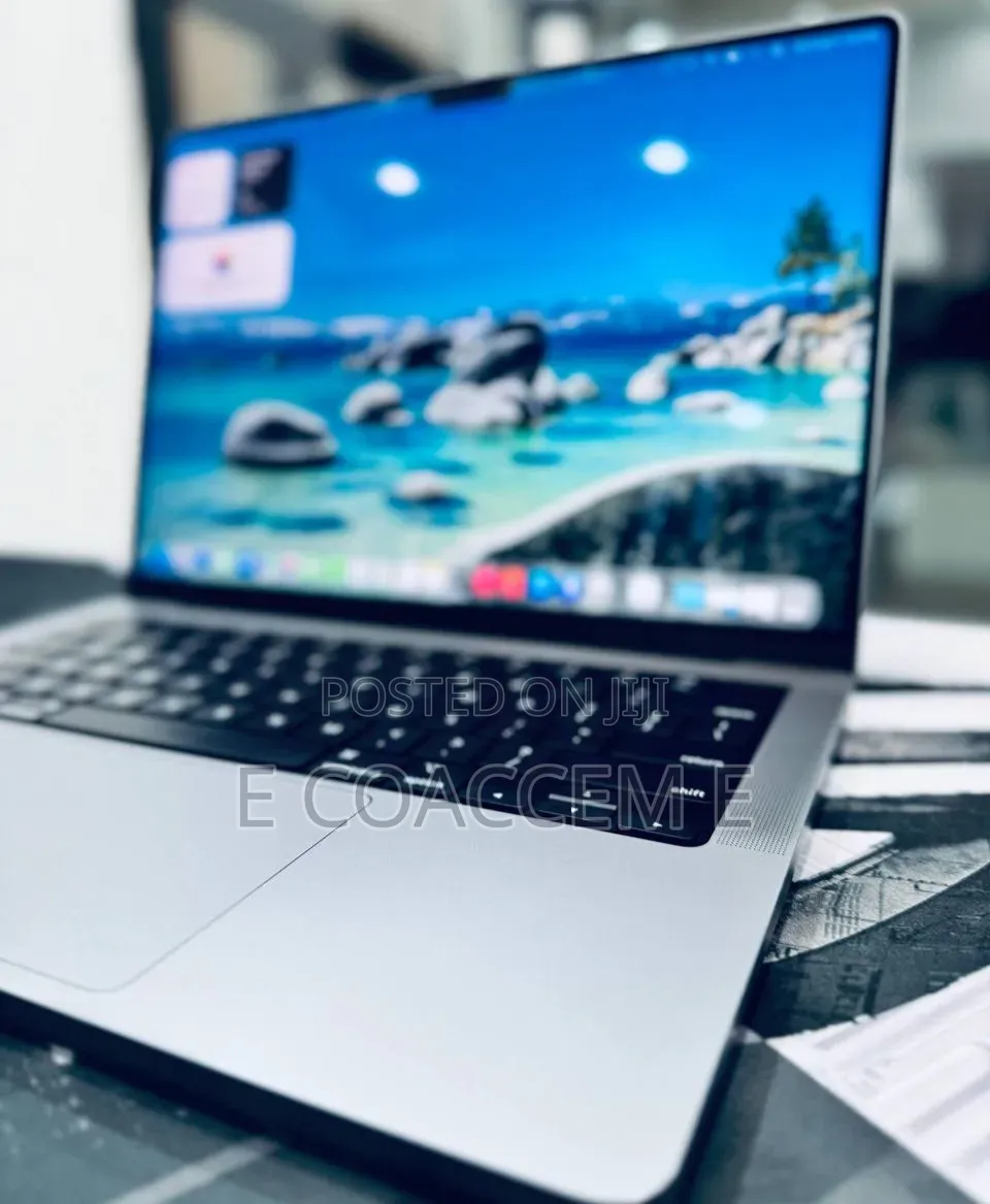 New Laptop Apple MacBook 16GB SSD 512GB