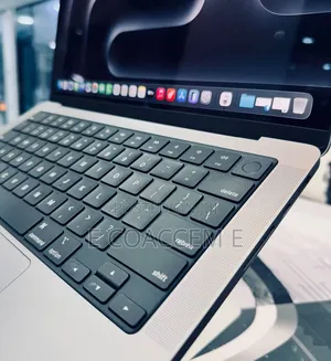 New Laptop Apple MacBook 16GB SSD 512GB
