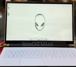 New Laptop Alienware X17 R1 16GB Intel Core i7 SSD 1T