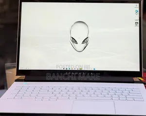 New Laptop Alienware X17 R1 16GB Intel Core i7 SSD 1T