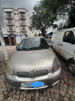Toyota Vitz 2004 Gray