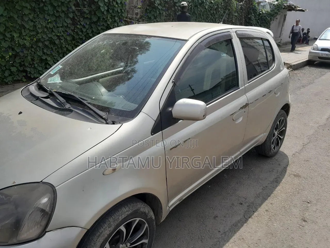 Toyota Vitz 2004 Gray