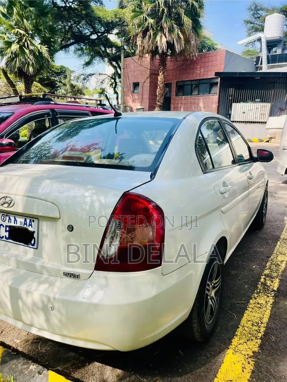 Hyundai Accent 2010 White