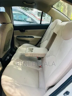Hyundai Accent 2010 White