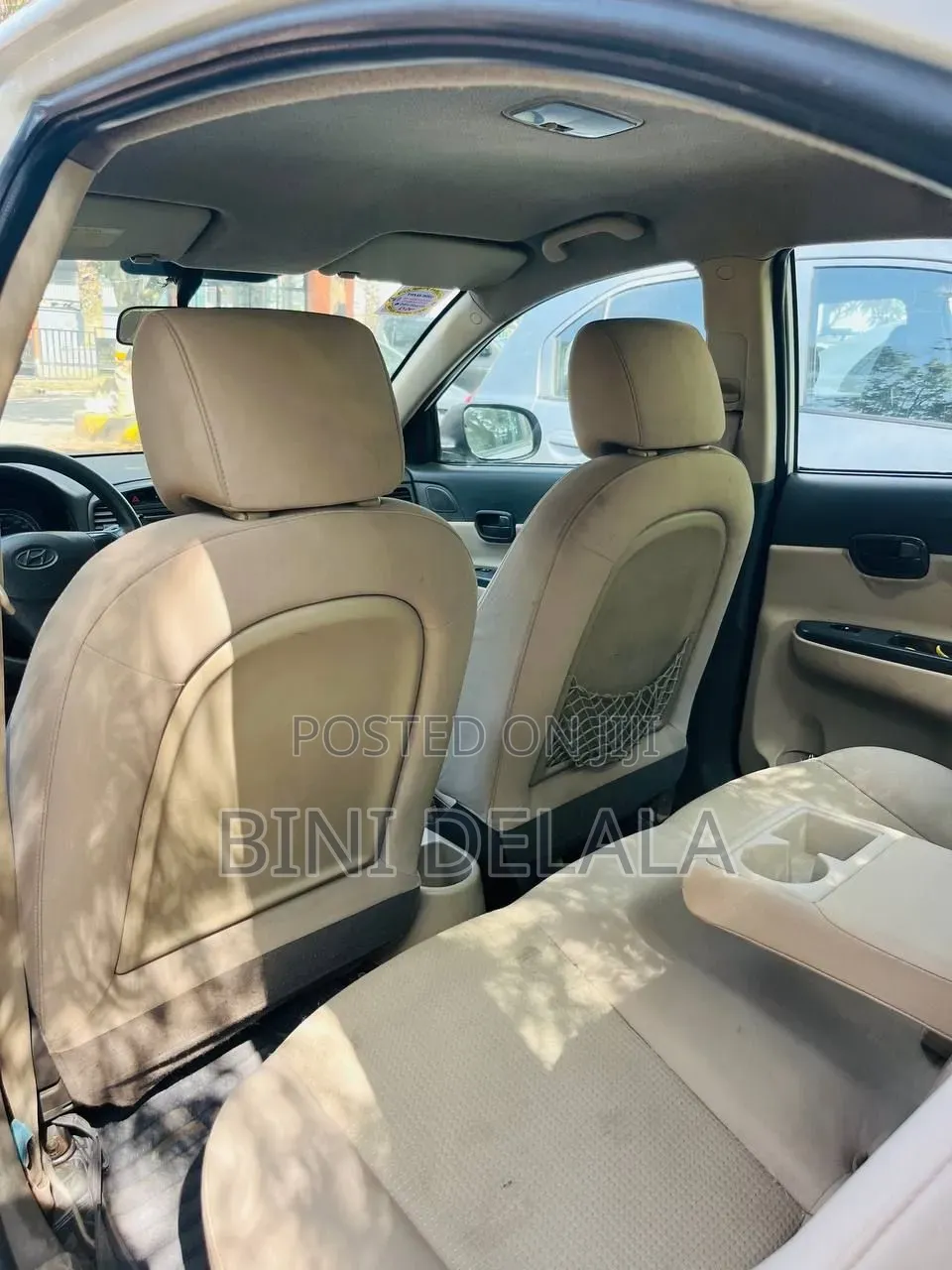Hyundai Accent 2010 White