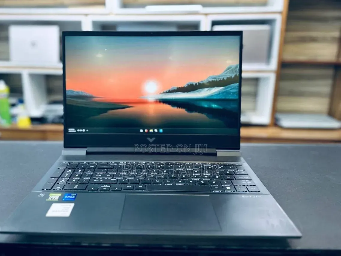 New Laptop HP Victus 16 16GB Intel Core i7 SSD 512GB