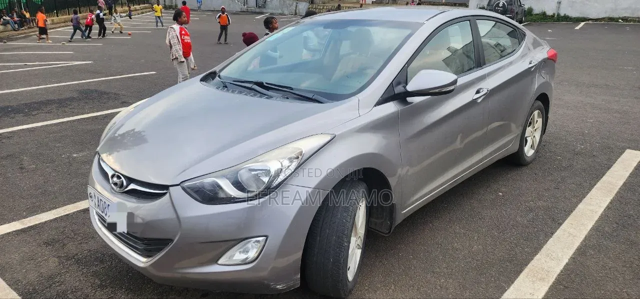 Hyundai Elantra 2011