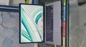 New Laptop Apple MacBook Pro 2022 M2 8GB Apple M2 SSD 256GB