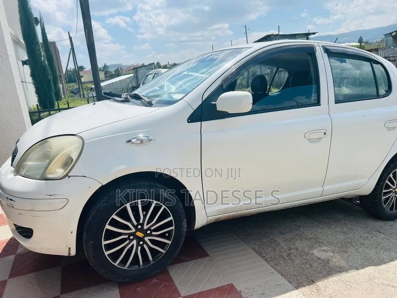 Toyota Vitz 2003 White