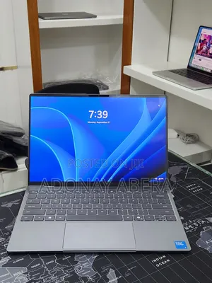 New Laptop Dell 16GB Intel Core 5 SSD 512GB