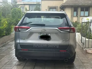 Toyota RAV4 Adventure 2022 Silver