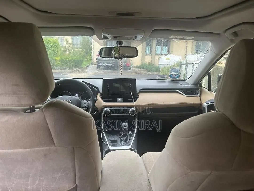 Toyota RAV4 Adventure 2022 Silver
