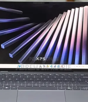 New Laptop Dell XPS 13 8GB Intel Core 5 SSD 512GB