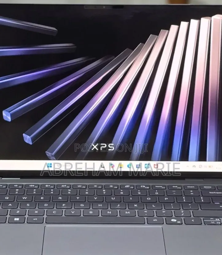 New Laptop Dell XPS 13 8GB Intel Core 5 SSD 512GB