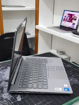 New Laptop Lenovo 16GB Intel Core 5 SSD 512GB