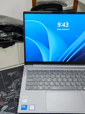 New Laptop Lenovo 16GB Intel Core 5 SSD 512GB