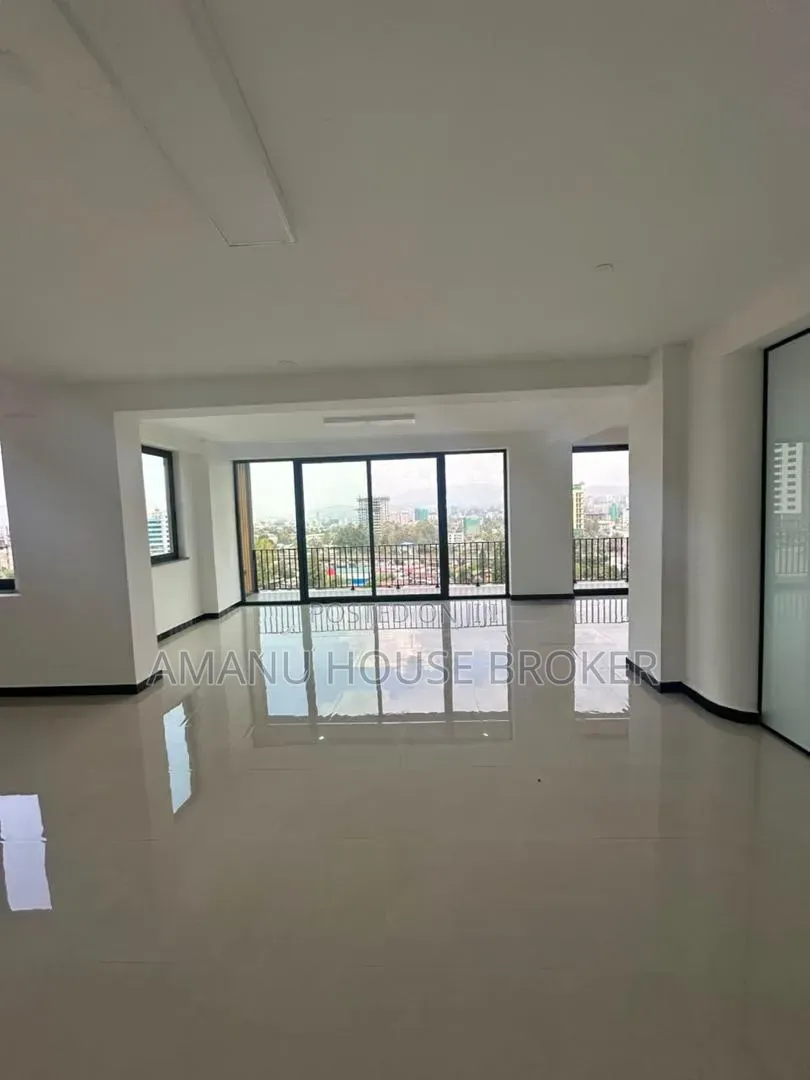 15bdrm Townhouse / Terrace in Addis Abeba, Kirkos for rent