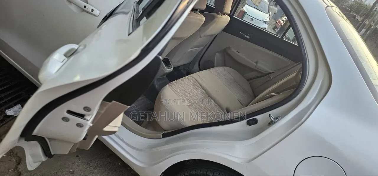 Suzuki Dzire 2021 White