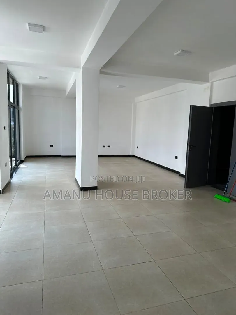 15bdrm Townhouse / Terrace in Addis Abeba, Kirkos for rent