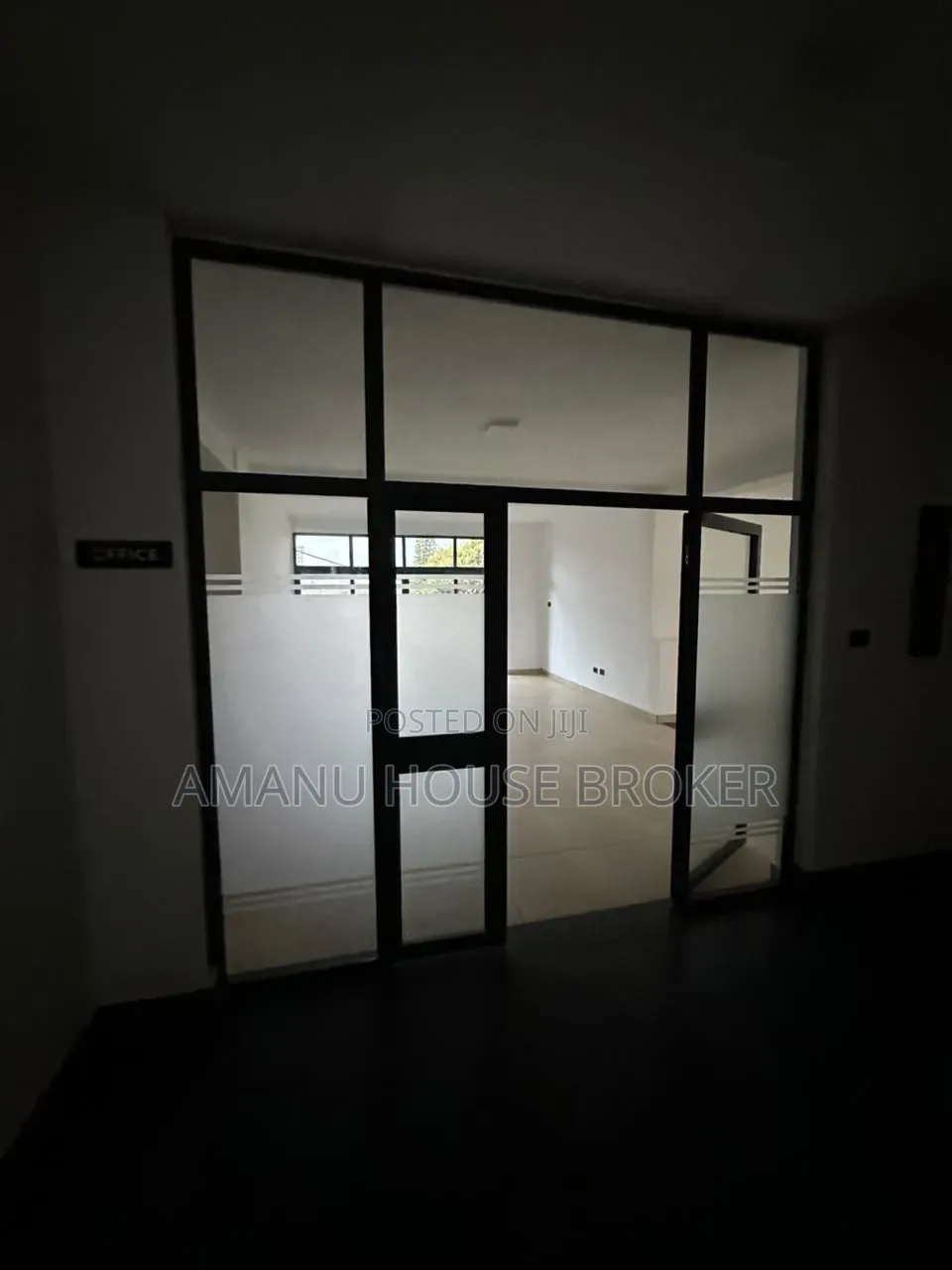15bdrm Townhouse / Terrace in Addis Abeba, Kirkos for rent