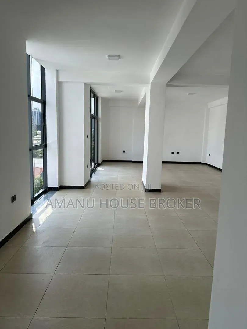 15bdrm Townhouse / Terrace in Addis Abeba, Kirkos for rent