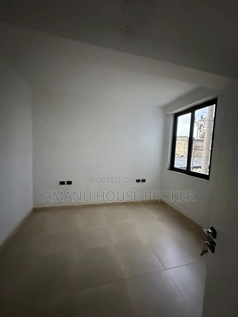 15bdrm Townhouse / Terrace in Addis Abeba, Kirkos for rent
