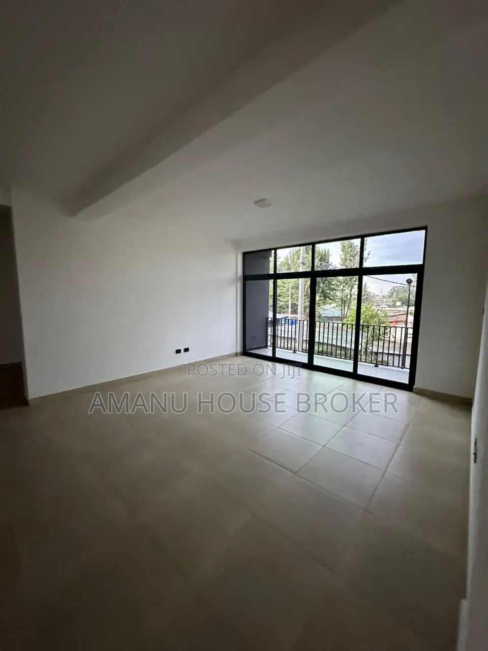 15bdrm Townhouse / Terrace in Addis Abeba, Kirkos for rent