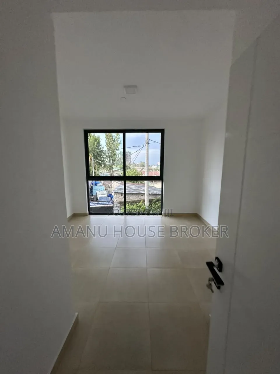 15bdrm Townhouse / Terrace in Addis Abeba, Kirkos for rent