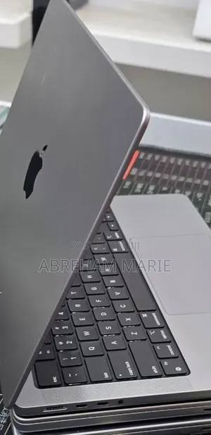 New Laptop Apple MacBook Pro 2021 M1 32GB Apple M1 Pro SSD 512GB