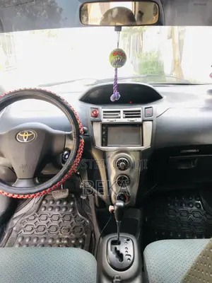 Toyota Yaris 1.0 VVT-i 2007 Silver