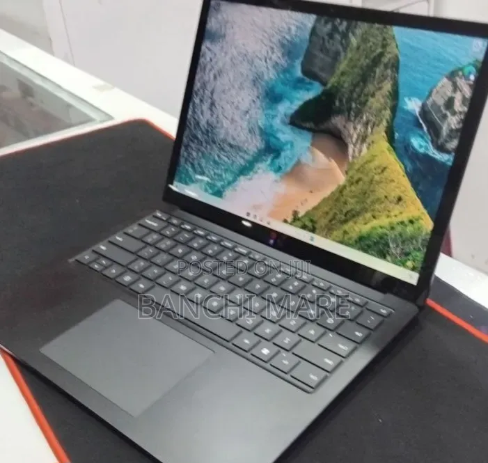 New Laptop Microsoft Surface Laptop 5 16GB Intel Core i7 SSD 256GB