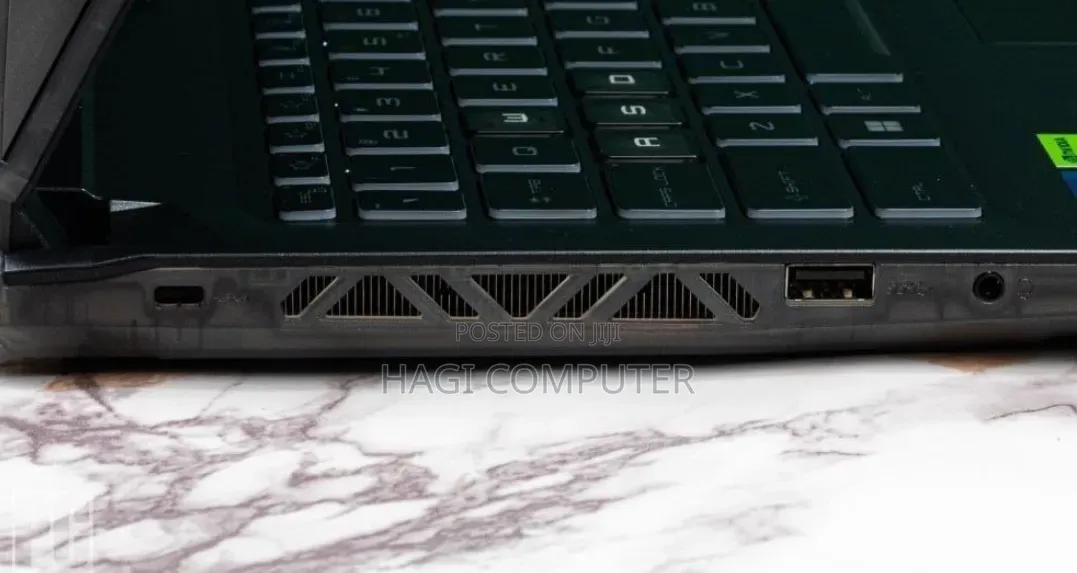 New Laptop MSI Cyborg 15 16GB Intel Core i7 SSD 1T