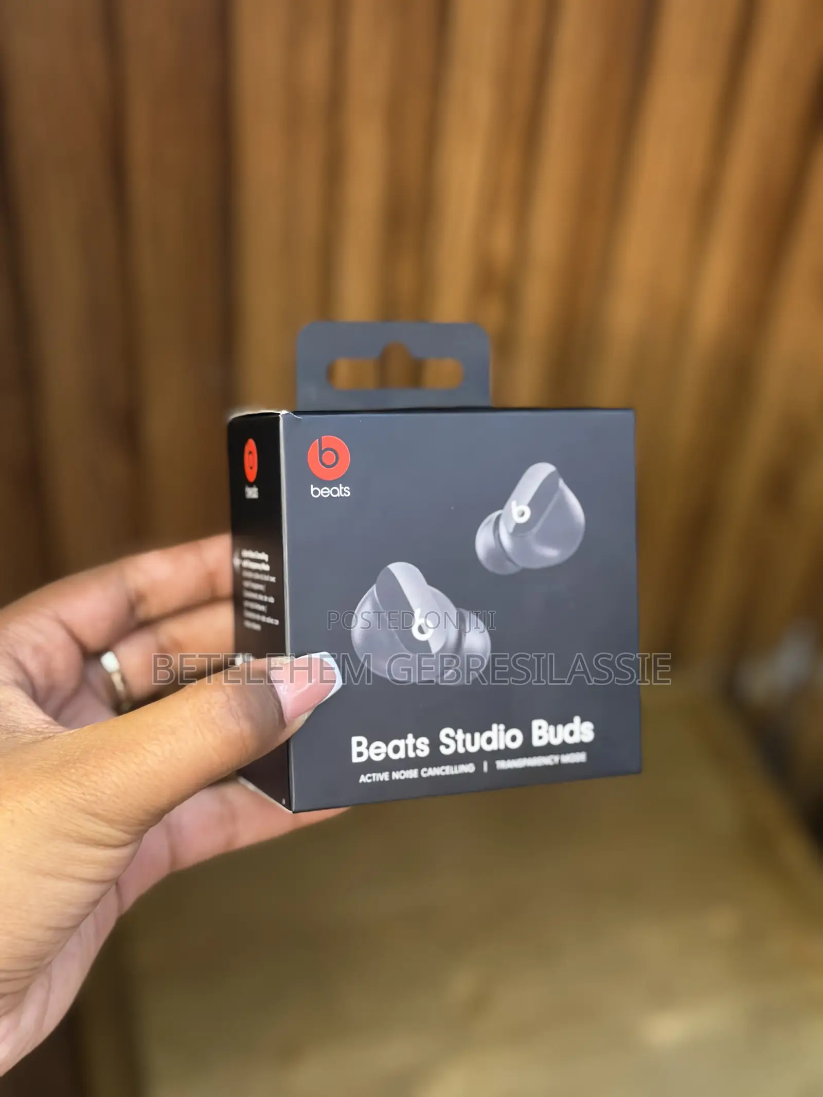 Beats Studio Buds